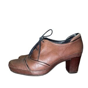 Clarks Artisan Brown Leather Heeled Booties Women’s Size 7.5‎